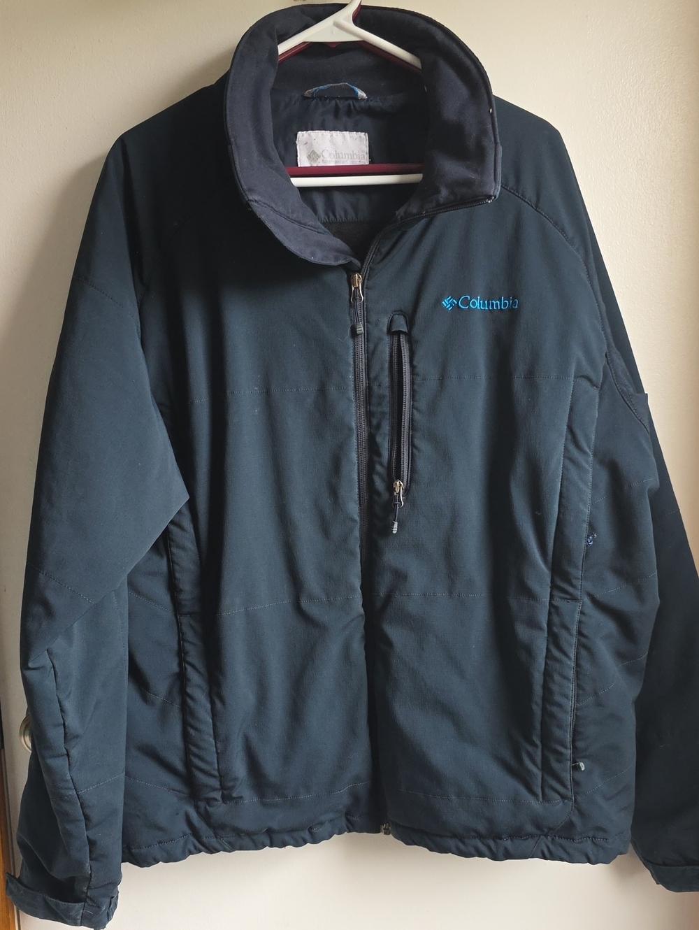Columbia Men's Dark Navy Jacket Omni-shield. Great Condition Size XL